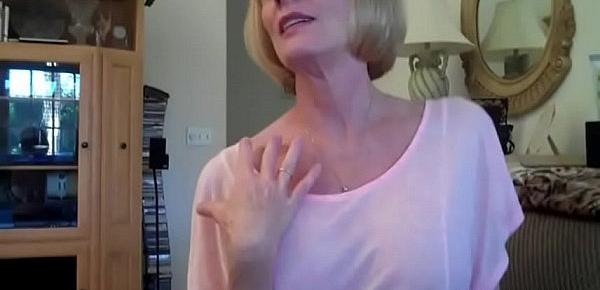  Talkative GILF Wants Your Attention